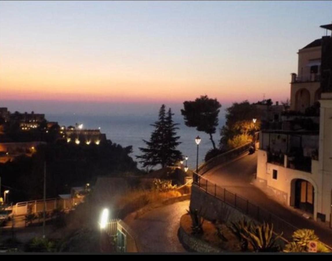 Vittoria Luxury Suite Vico Equense Exterior photo